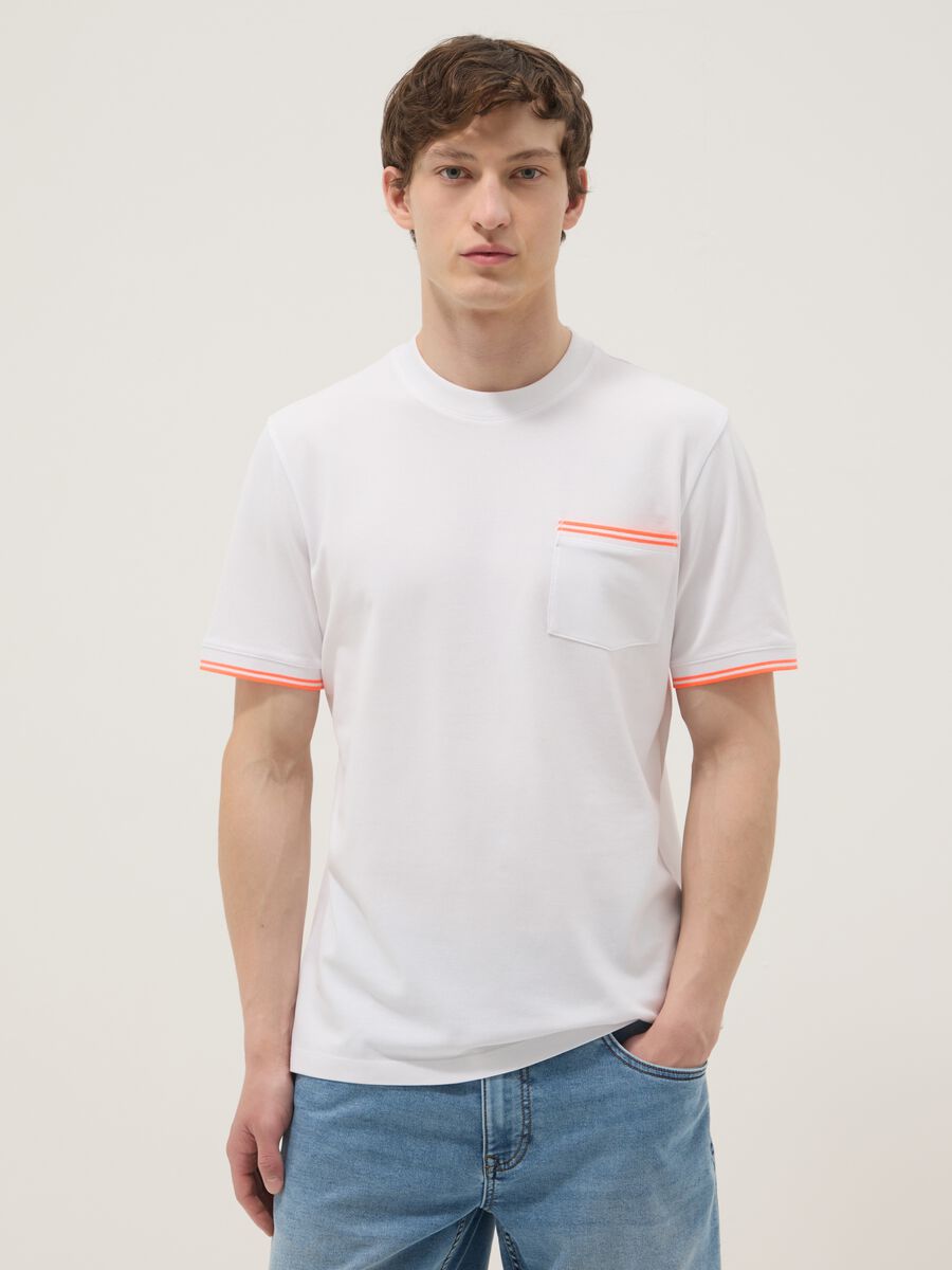 White stretch cotton T-shirt with chest pocket_0