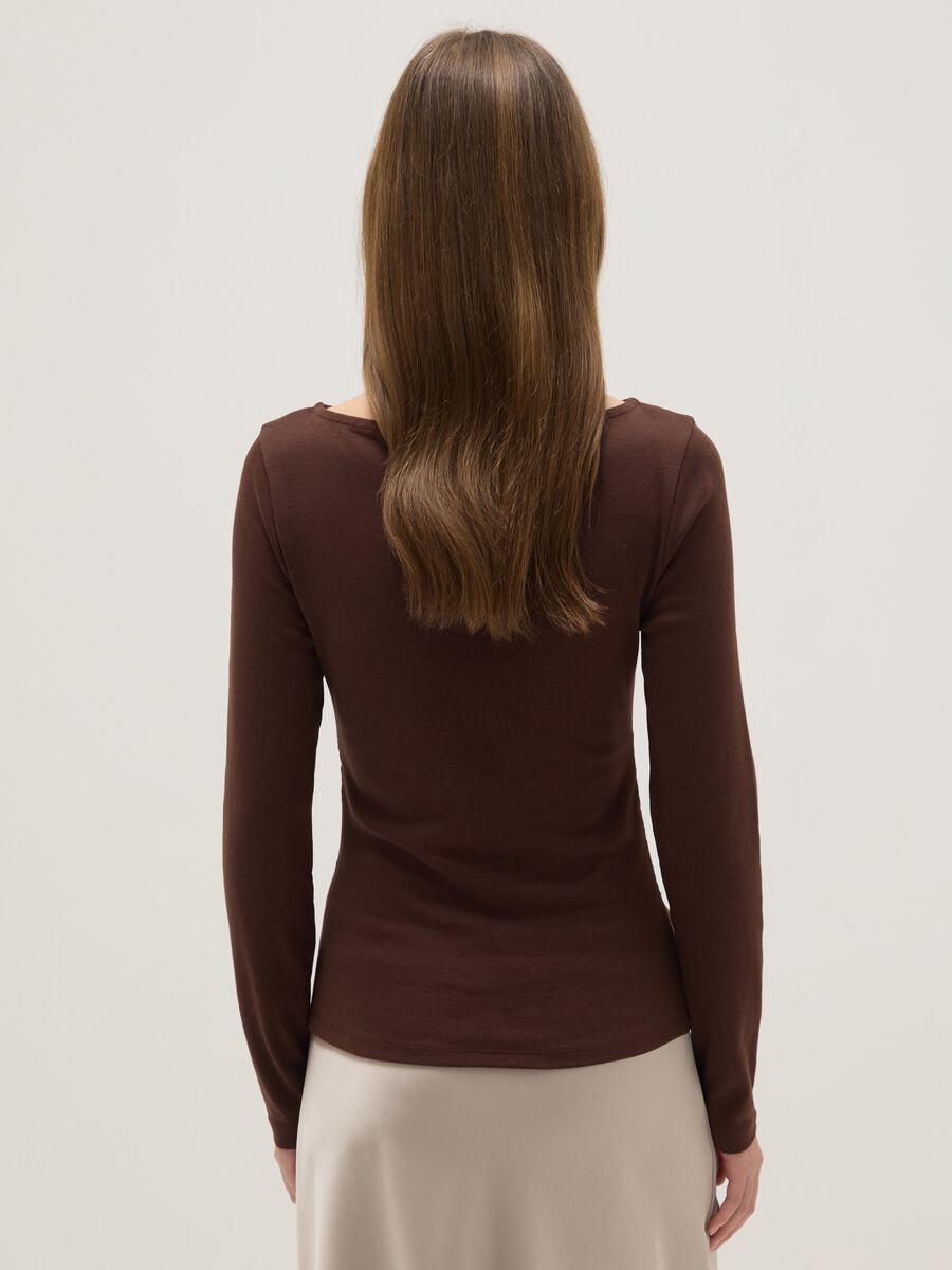 T-shirt a maniche lunghe in puro cotone marrone regular fit_2