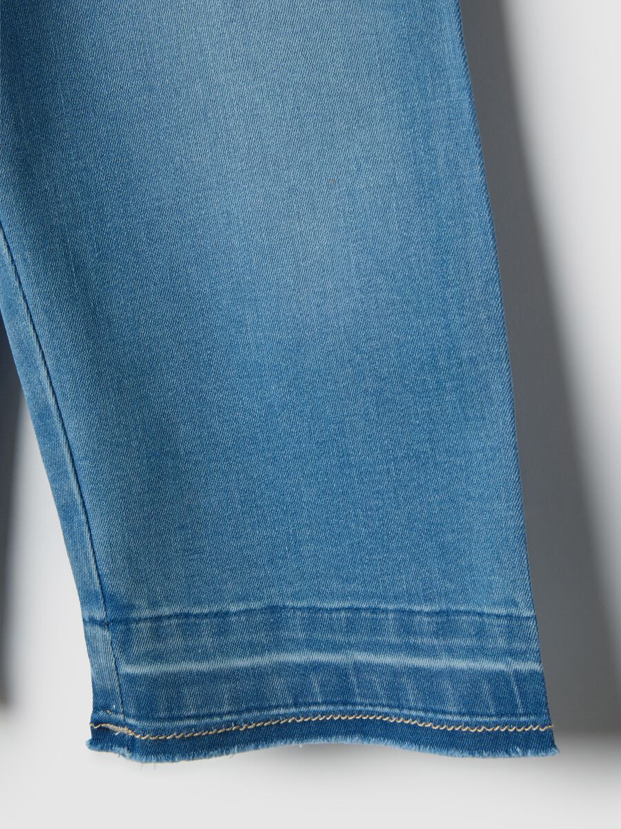 Girl's regular fit blue cotton blend trousers_3