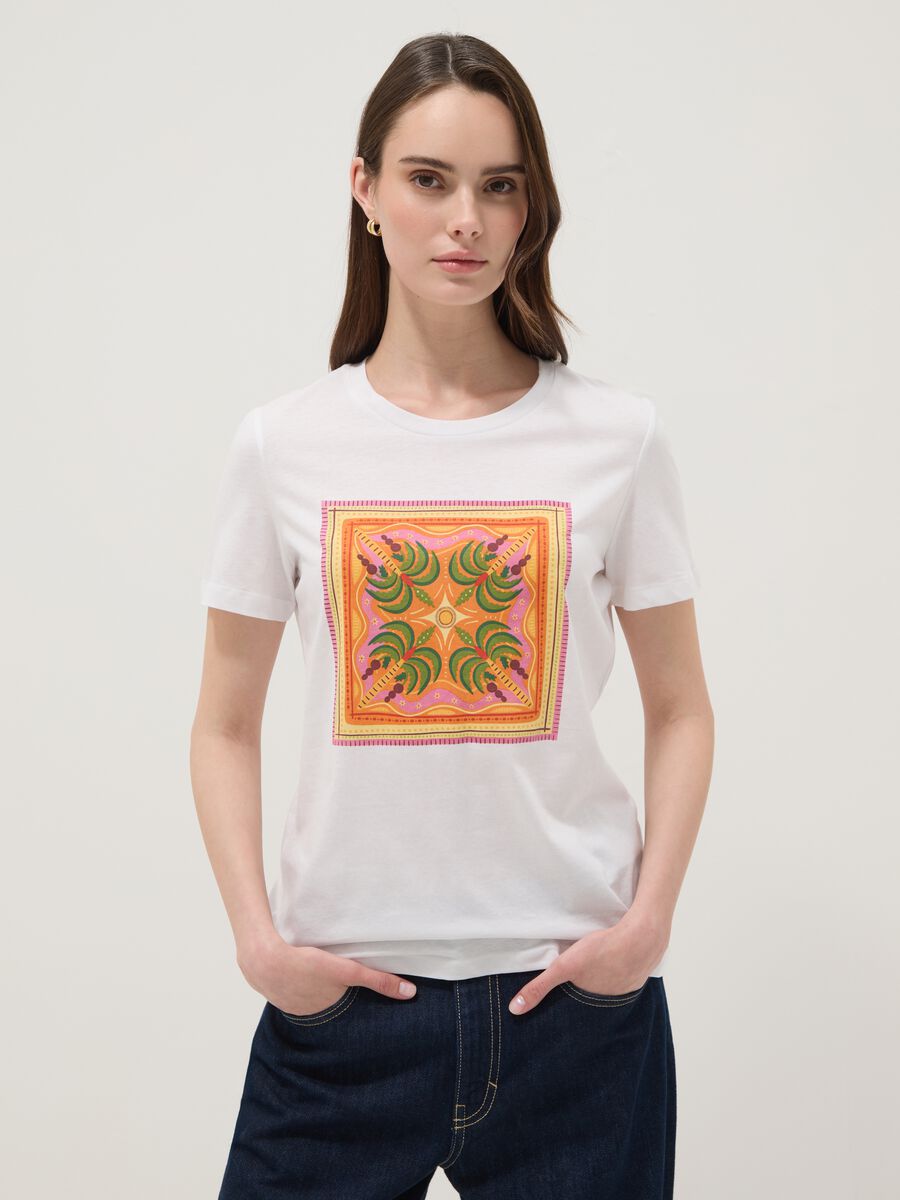 White pure cotton T-shirt with front print_0