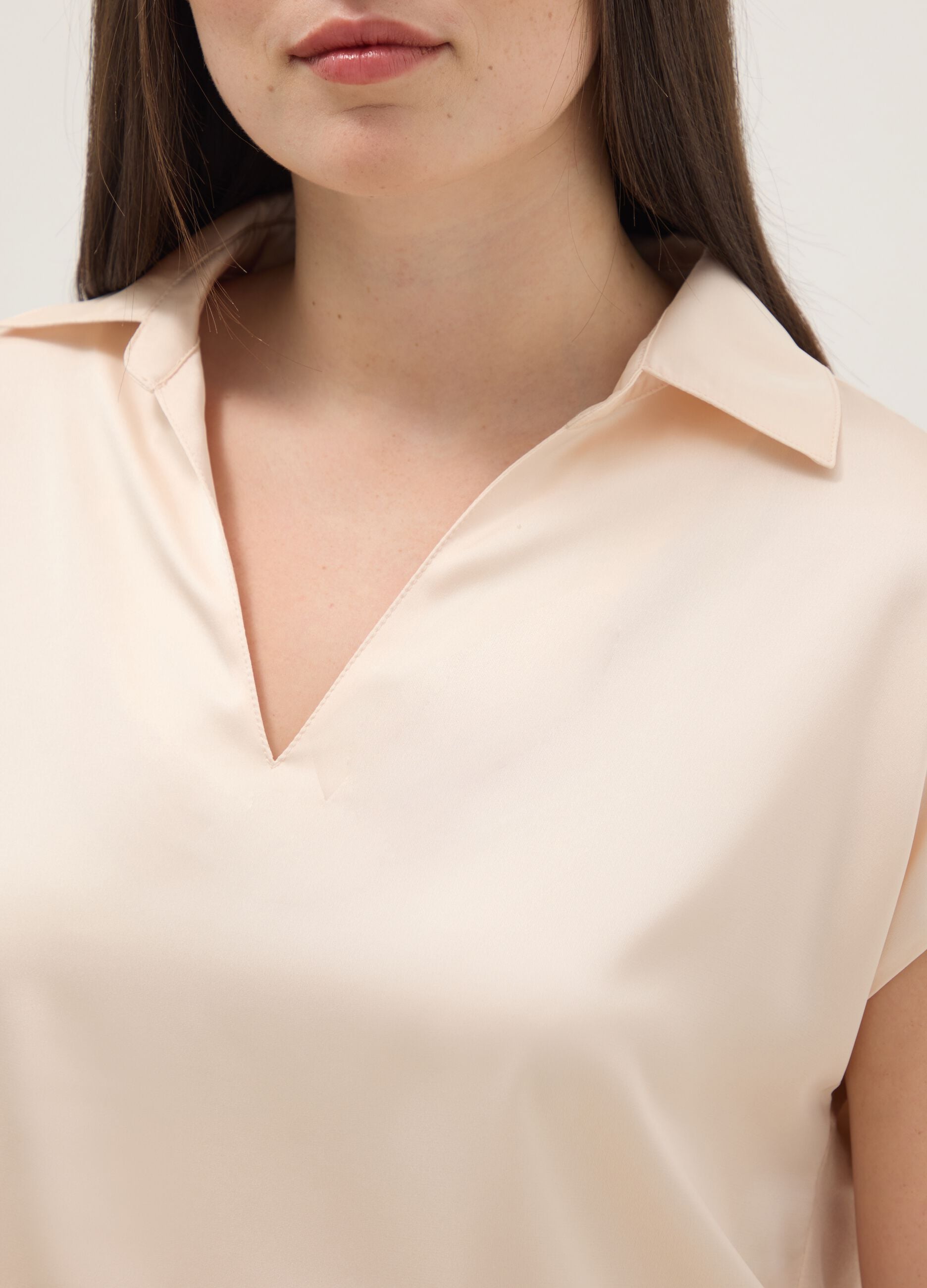 Beige short-sleeve polo collar regular fit t-shirt