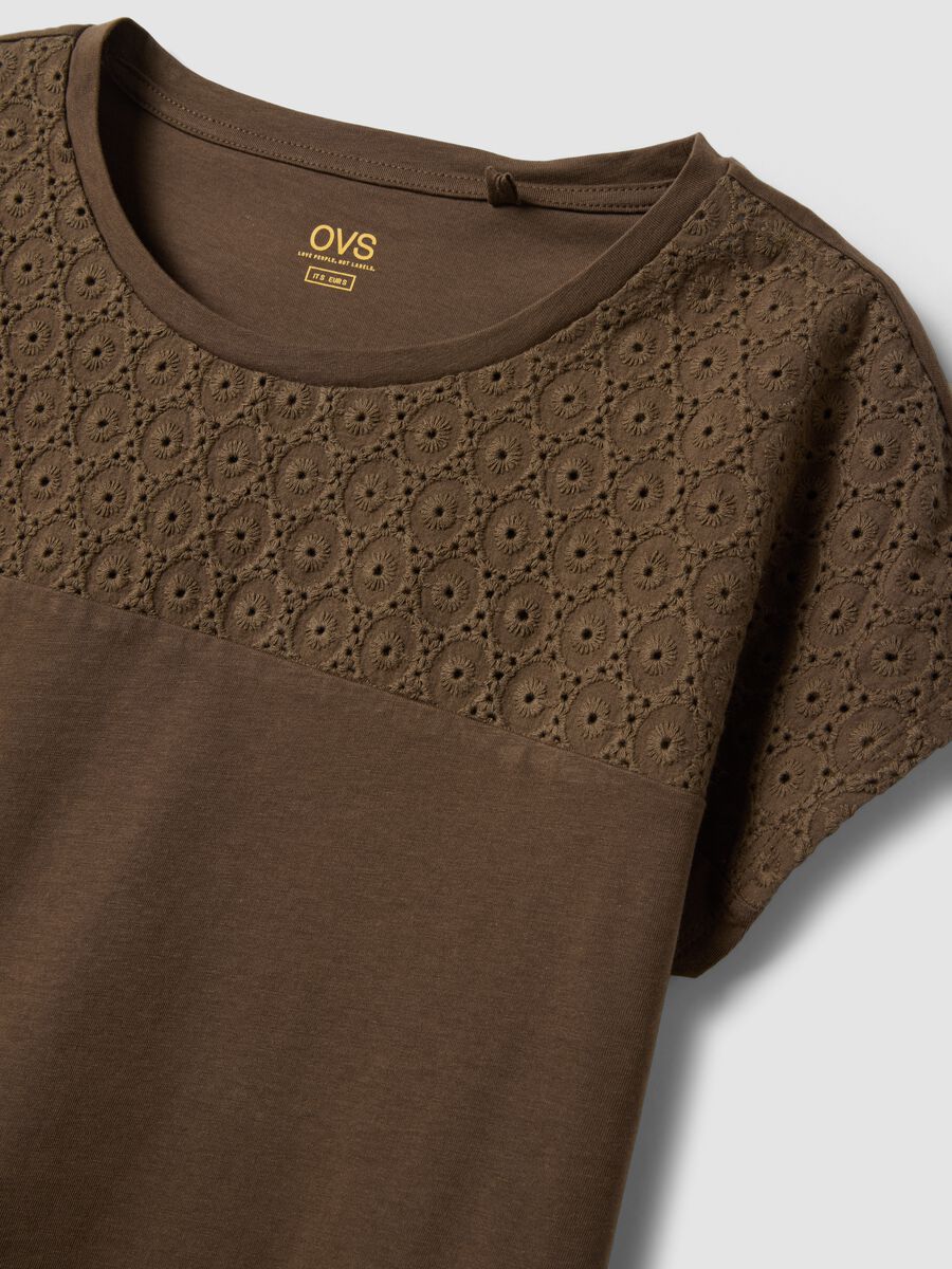 Brown pure cotton T-shirt with broderie anglaise insert_5