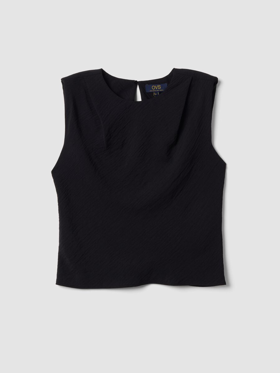 Black sleeveless pleated-texture blouse, regular fit_4