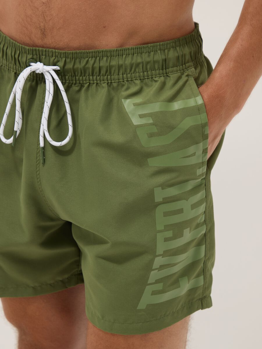 Green swim shorts with contrast drawstring_3