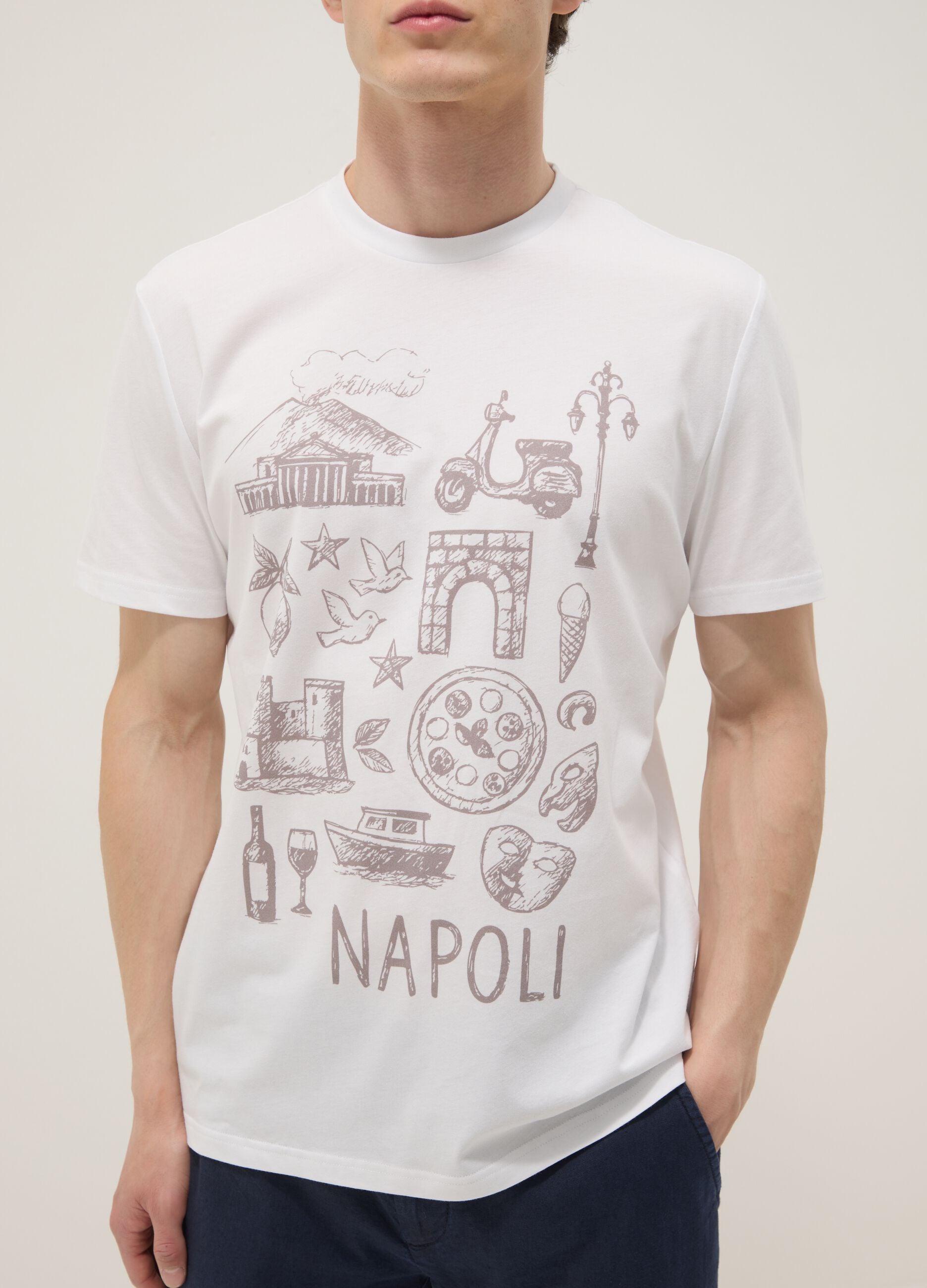 White pure cotton T-shirt with front print, regular fit