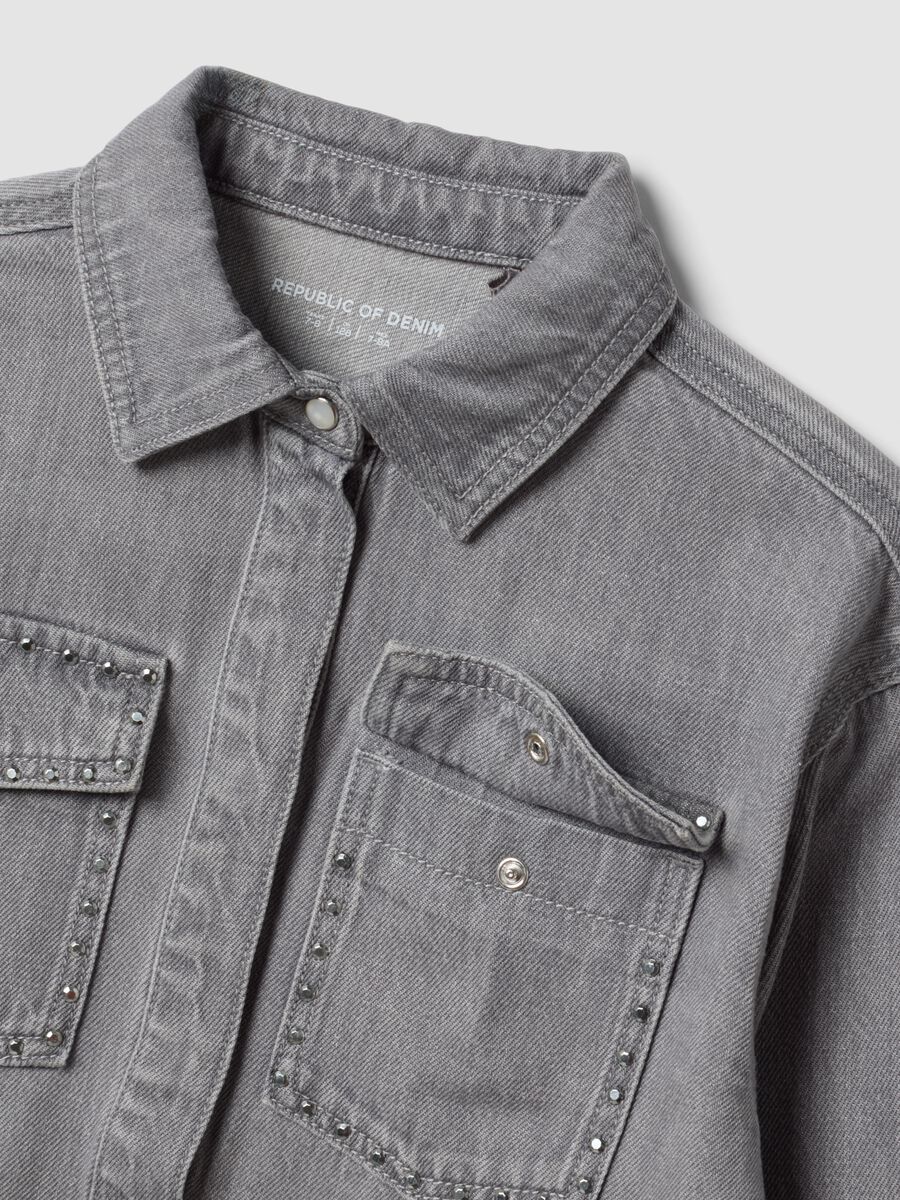 Grey oversized pure cotton shirt with studs for girls_2