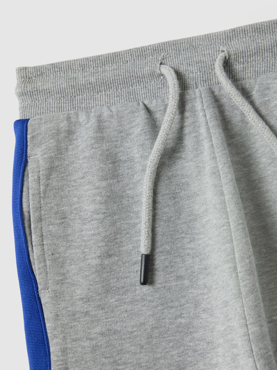 Children's regular fit joggers in pure cotton with multicolor stripes_3