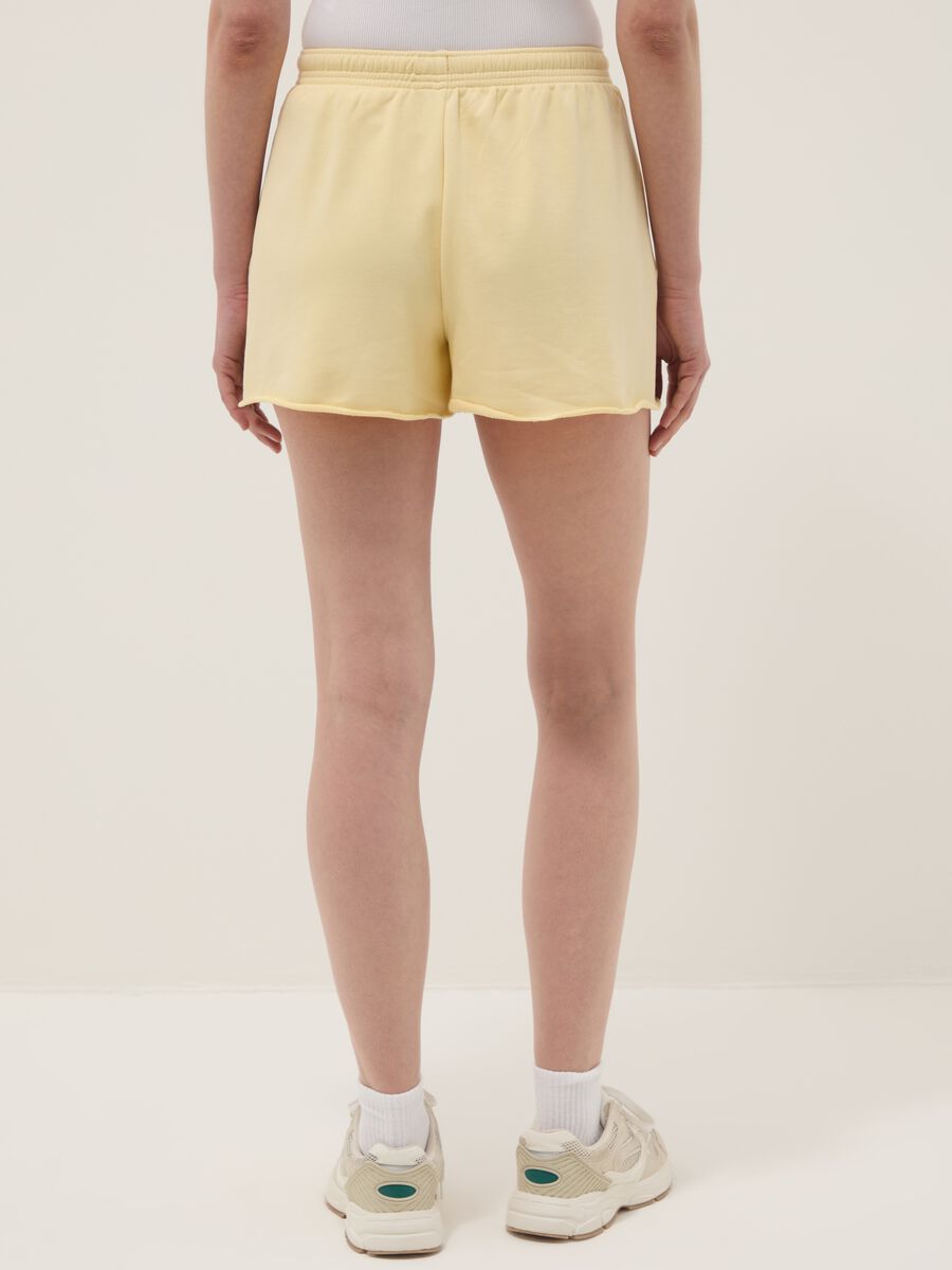 Yellow cotton-blend shorts with elasticated waist, regular fit_2