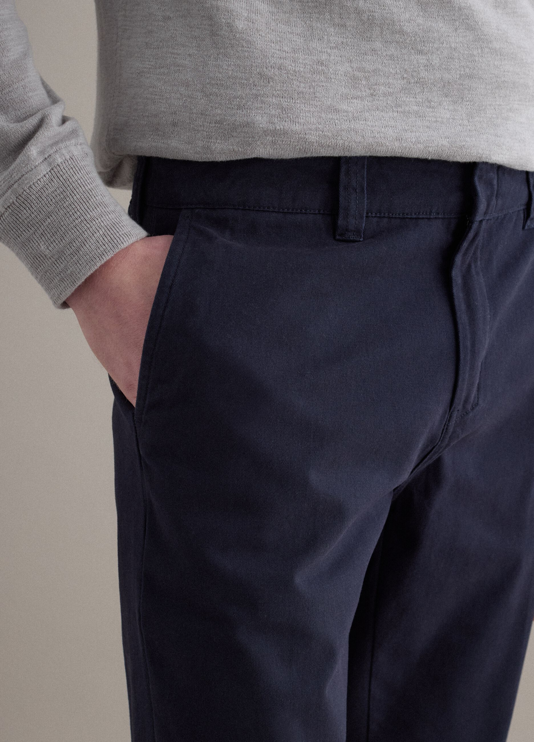 Straight blue twill chinos in pure cotton regular fit