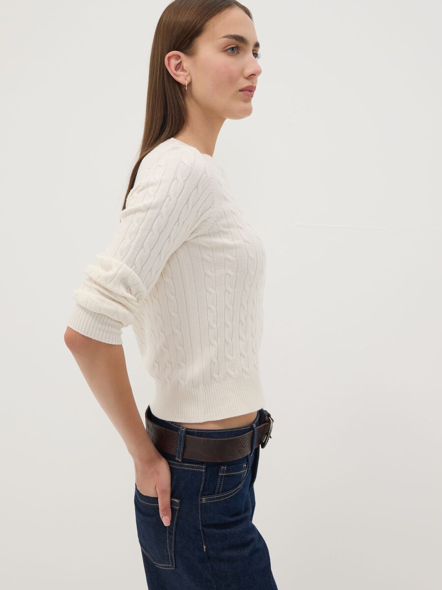 White cable-knit crew-neck jumper, regular fit_2