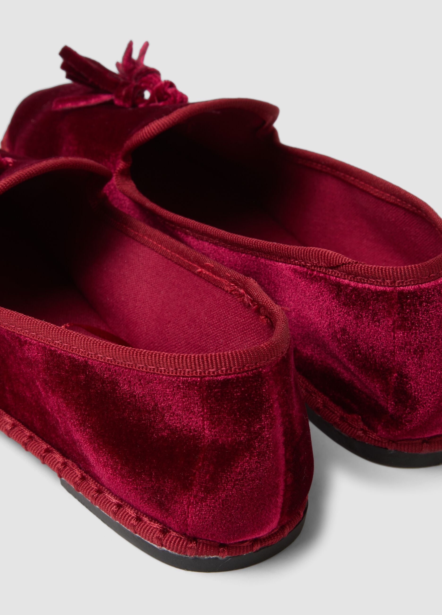 Classic red Furlane with tassels
