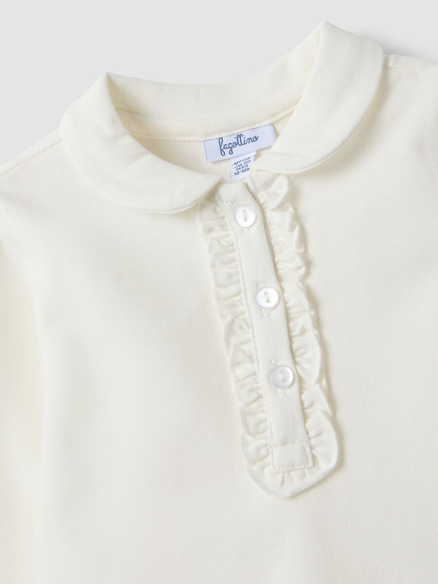 White stretch organic cotton polo shirt with ruffle detailing for baby girl_2