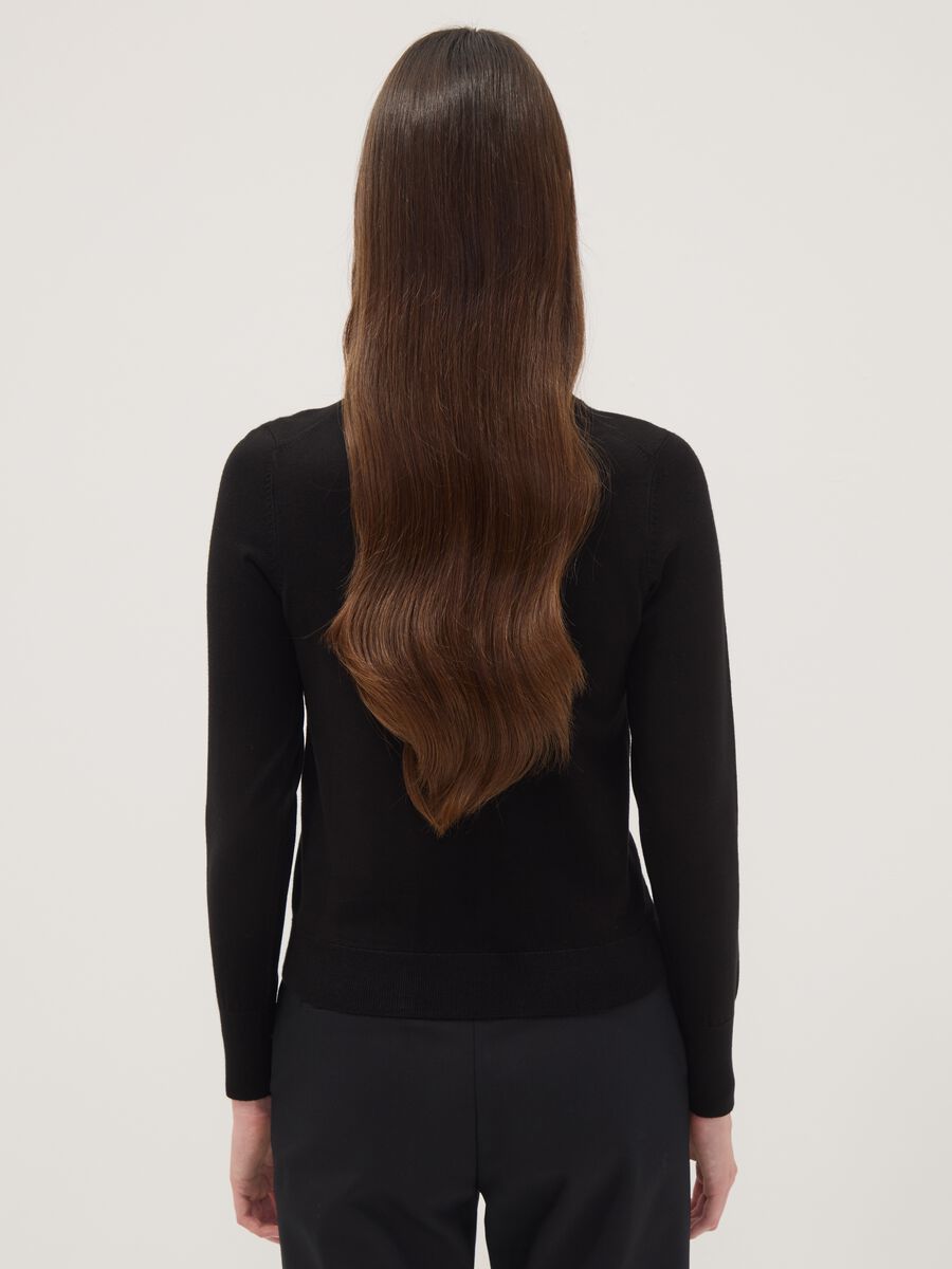 Black fitted sweater_3