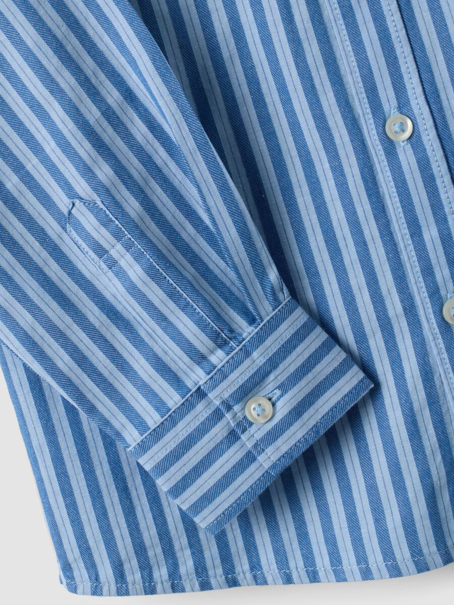 Blue striped pure cotton regular-fit shirt for boys_2