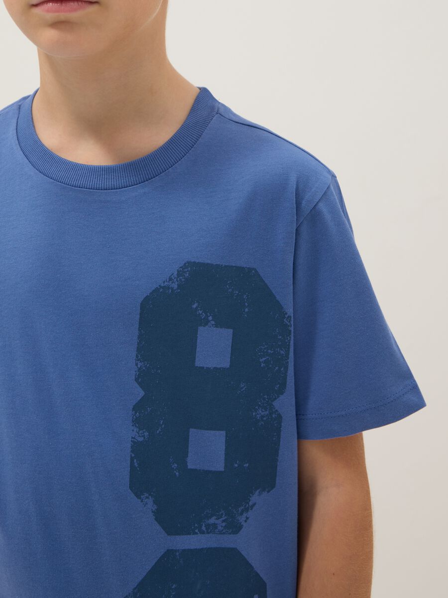 T-shirt in puro cotone blu da ragazzo regular fit con stampa_2