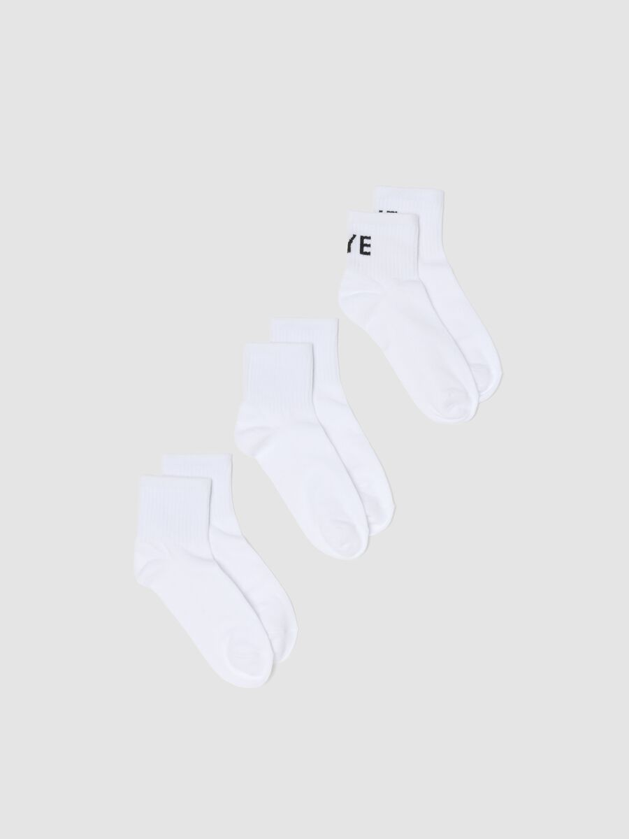 3-pack of white cotton-blend socks_0