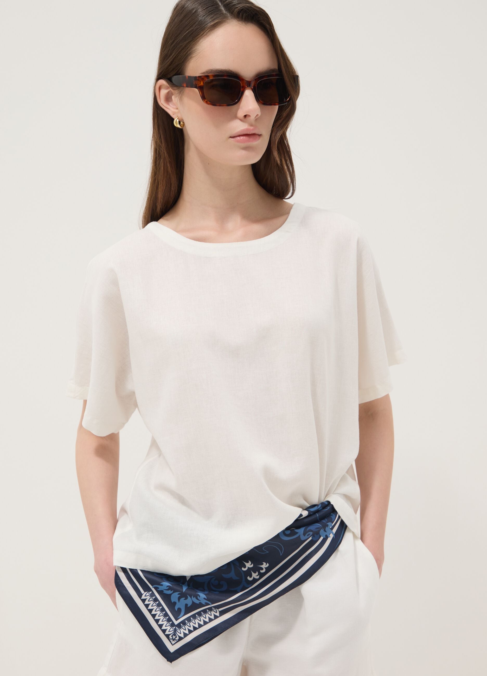 White linen and viscose blend blouse, regular fit