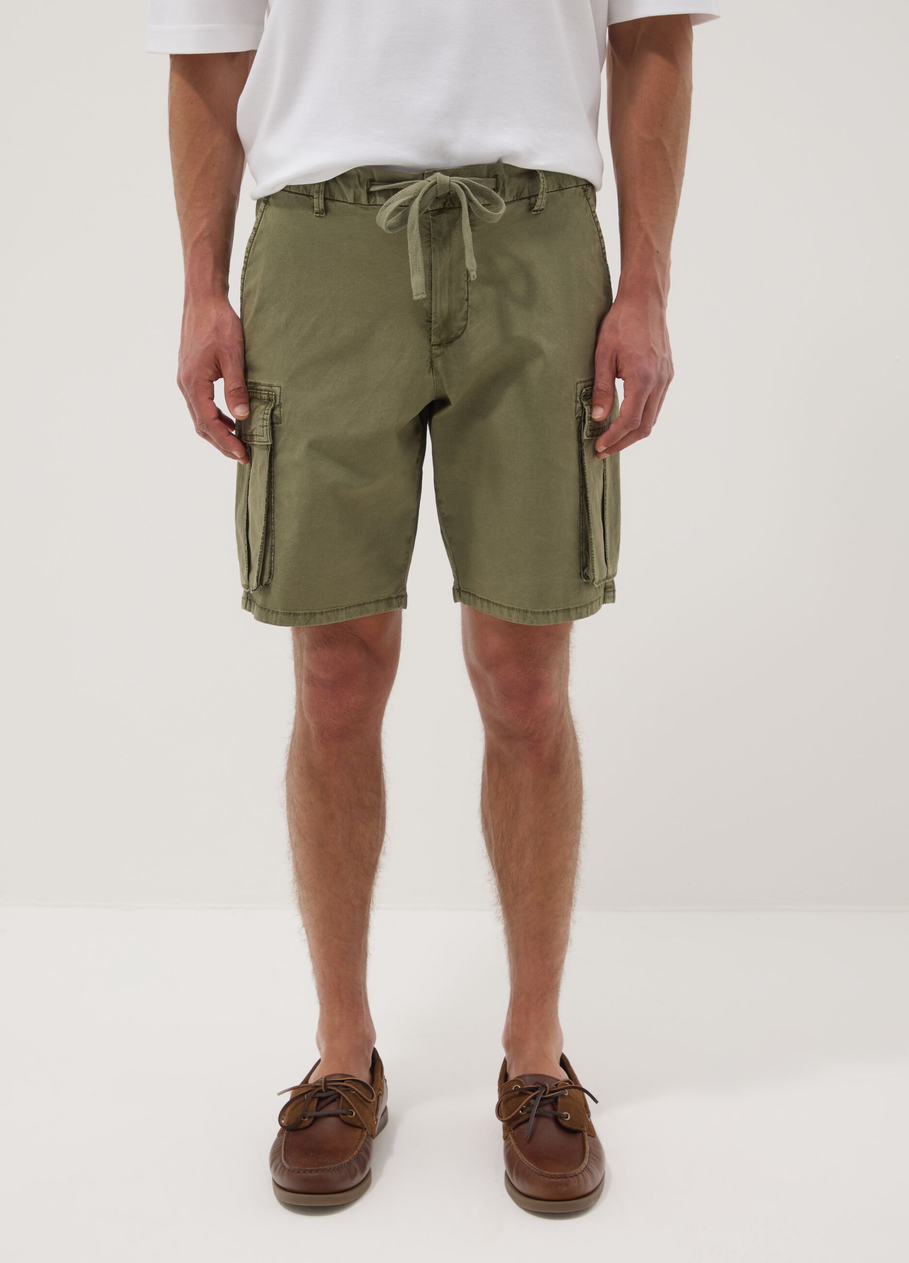 Green stretch cotton cargo Bermuda shorts