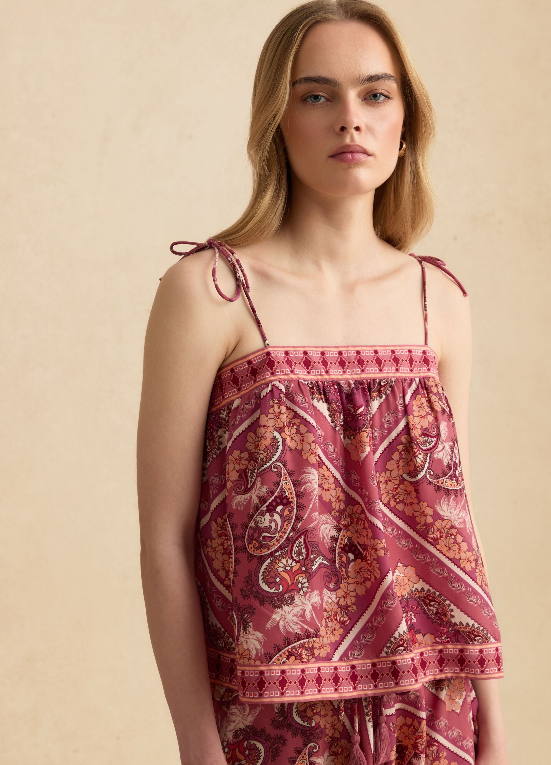 Regular-fit multicolour blouse with thin straps and floral print