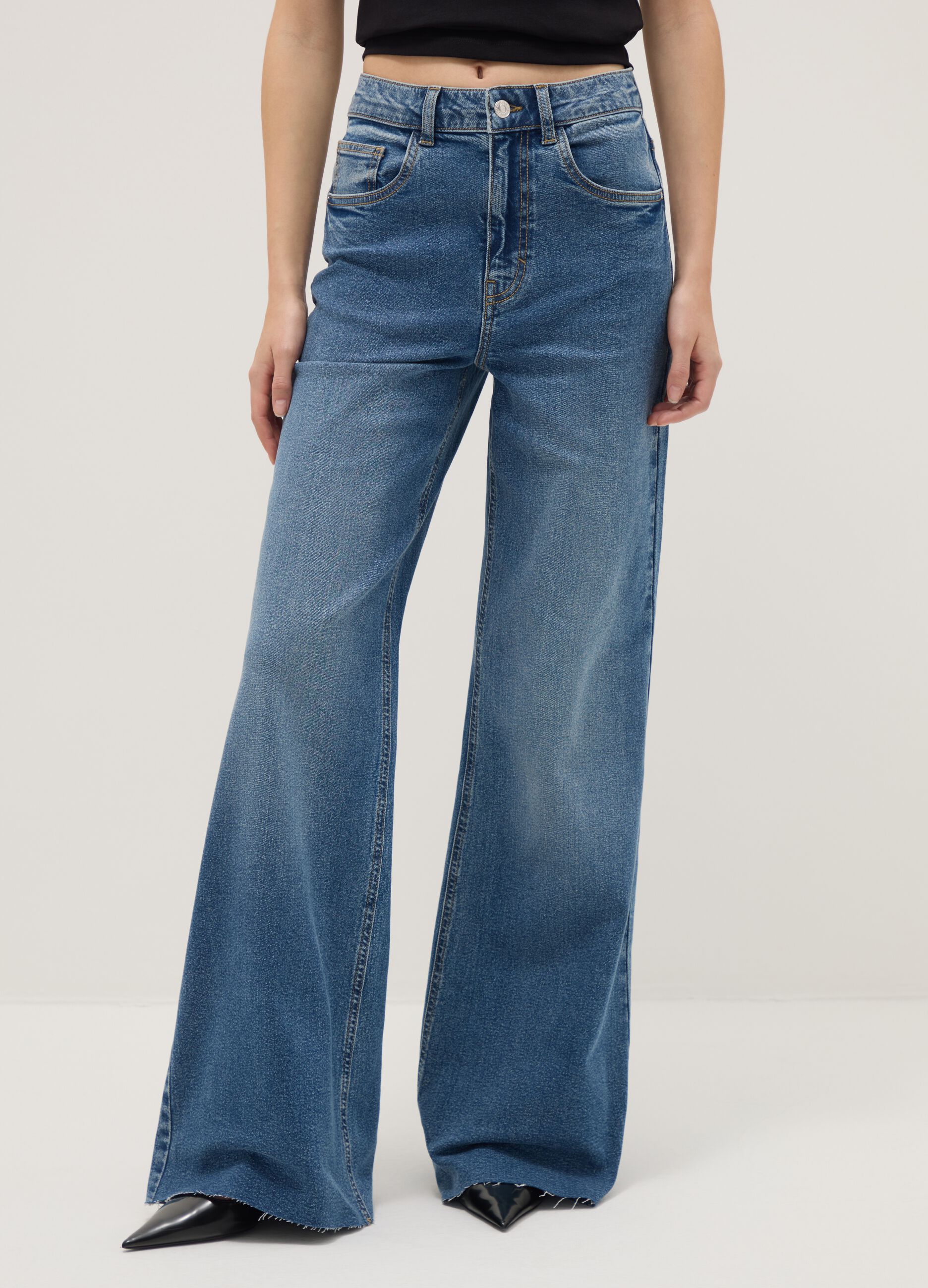 Wide leg stretch cotton blue jeans