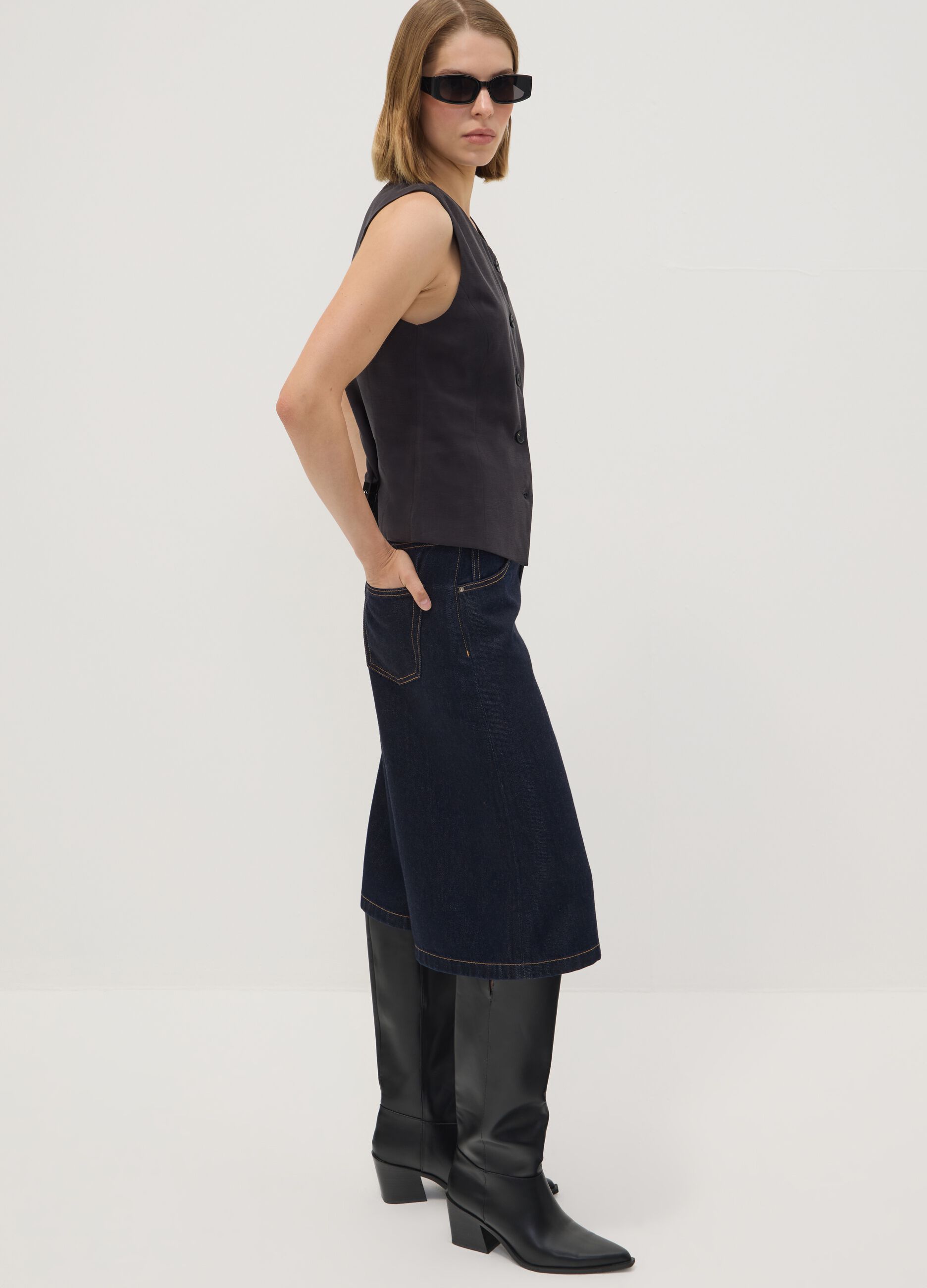 Bermuda denim blu in misto cotone e lyocell wide leg
