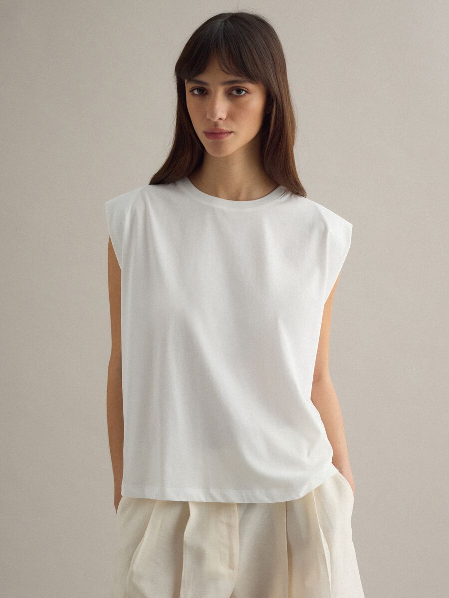 White Sleeveless Cotton-Blend Regular Fit T-shirt_0