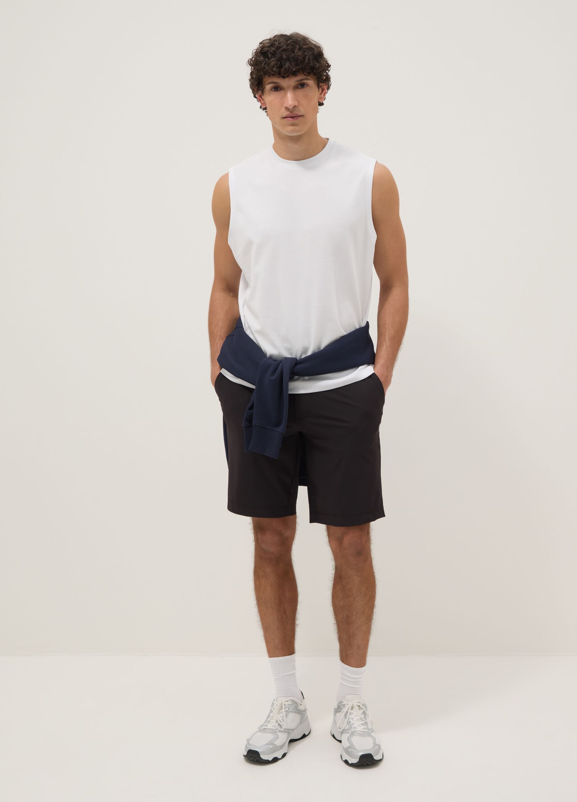 Black regular-fit stretch jogger Bermuda shorts