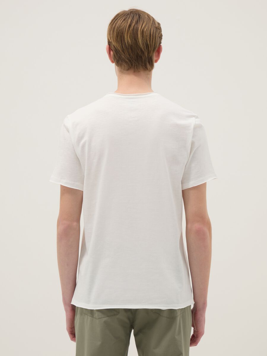 White pure cotton regular fit T-shirt with henley collar_1