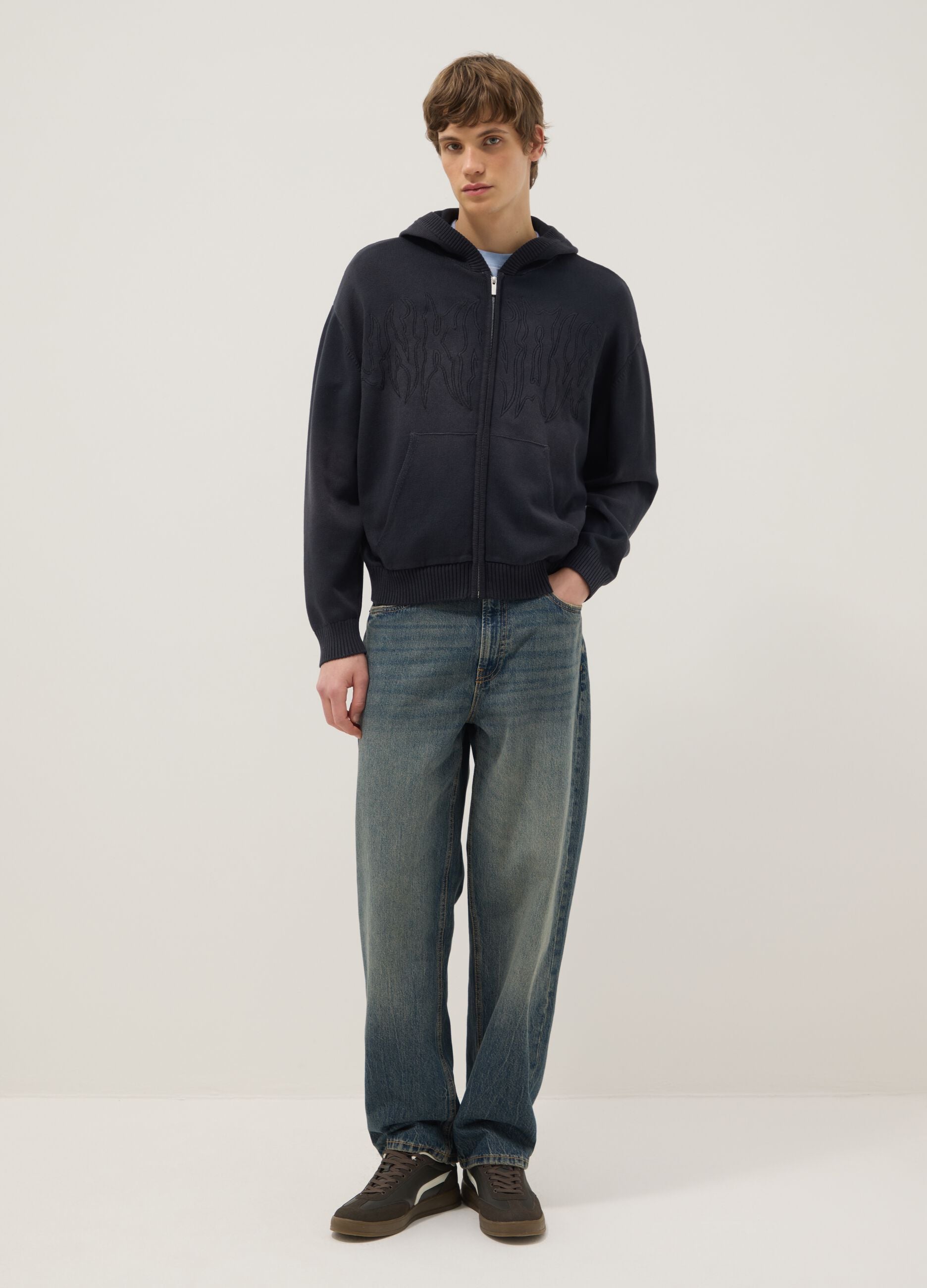 Oversized black cotton hoodie with zip