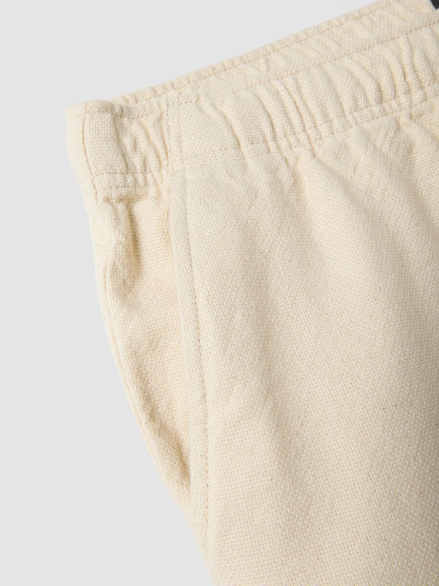 White cotton chino Bermuda shorts_5