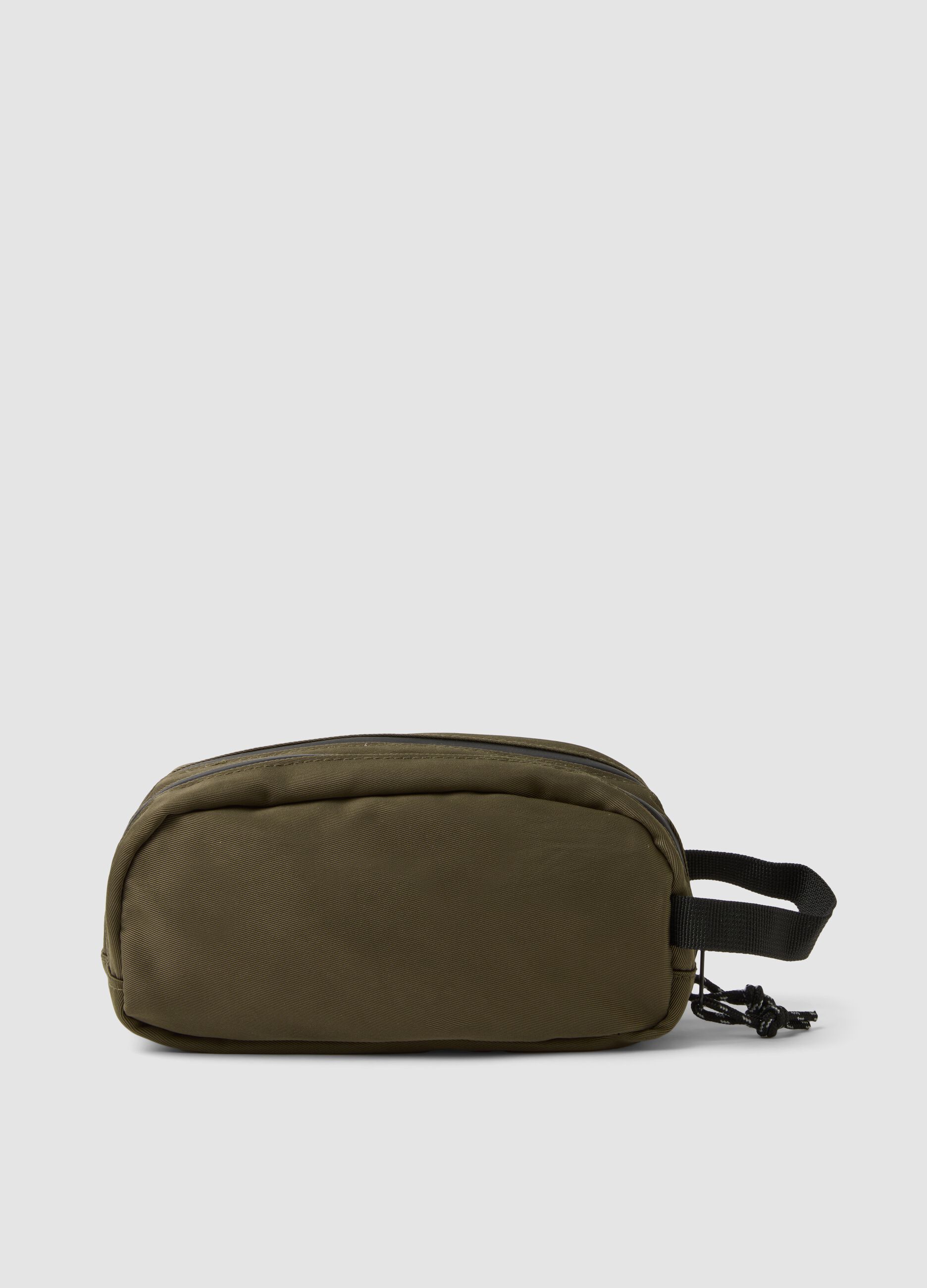 Green wash bag with front zip pocket