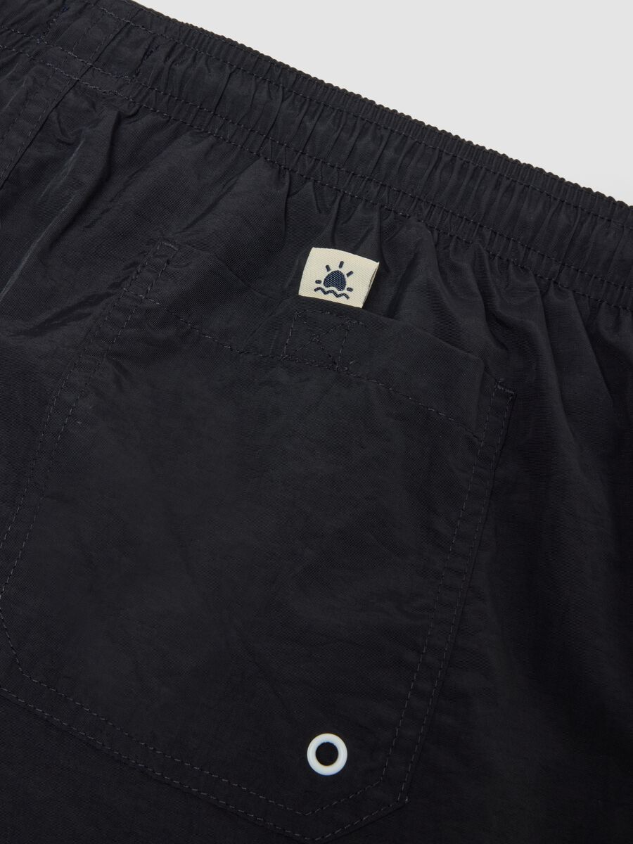 Black regular-fit swim shorts with drawstring_5