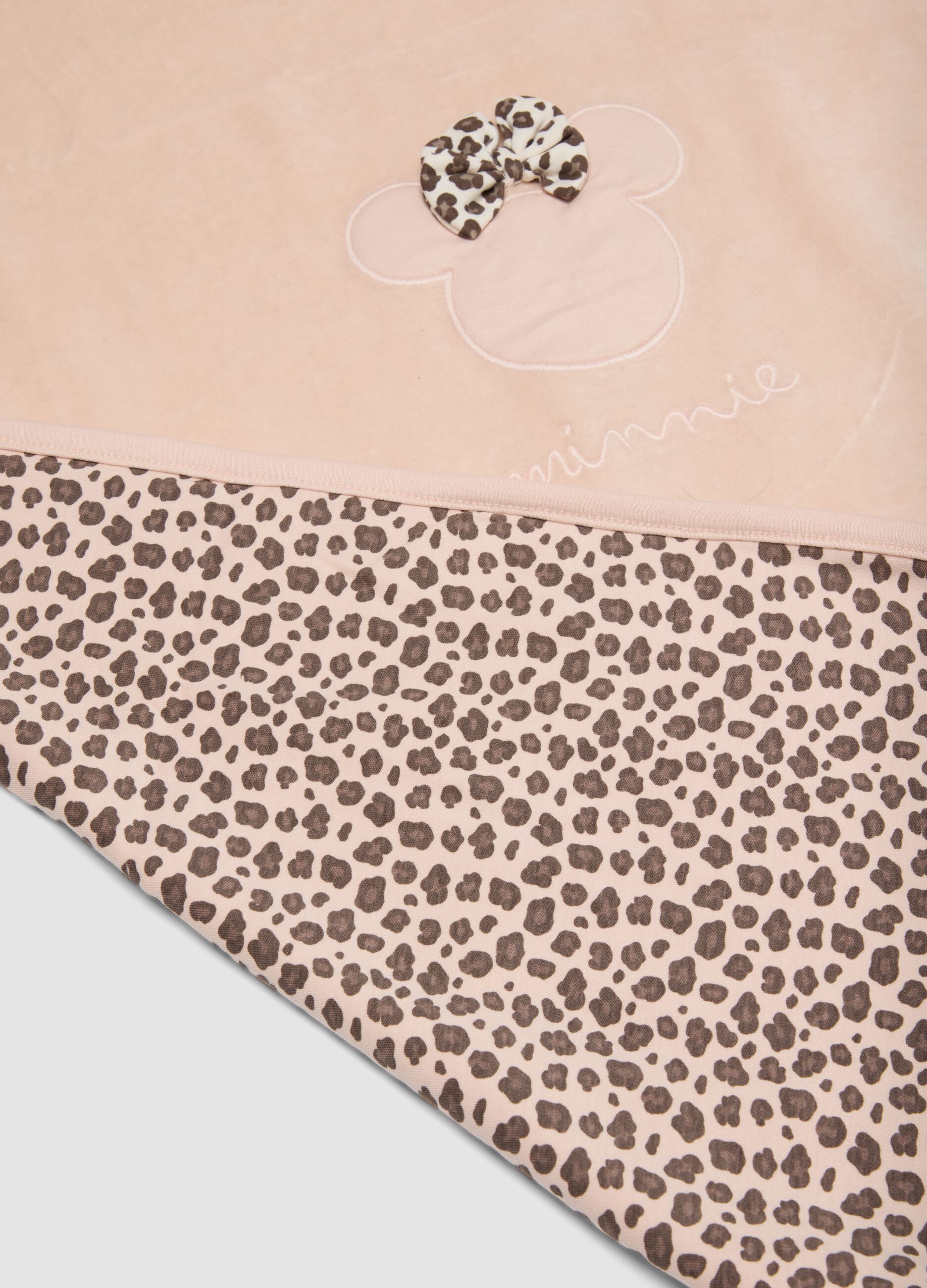Pink baby blanket with animal print and Minnie detail