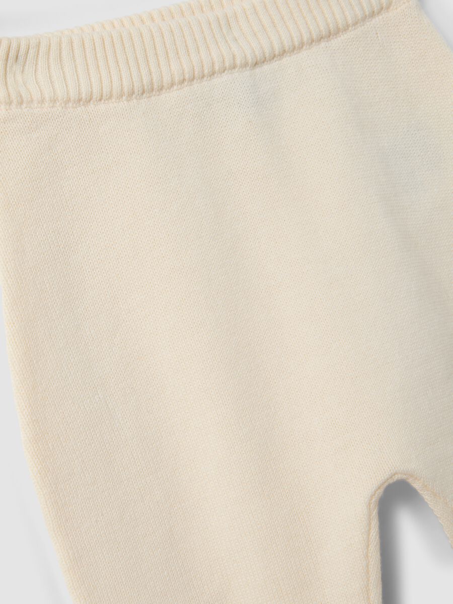 Beige organic cotton knit set with cardigan and trousers_3
