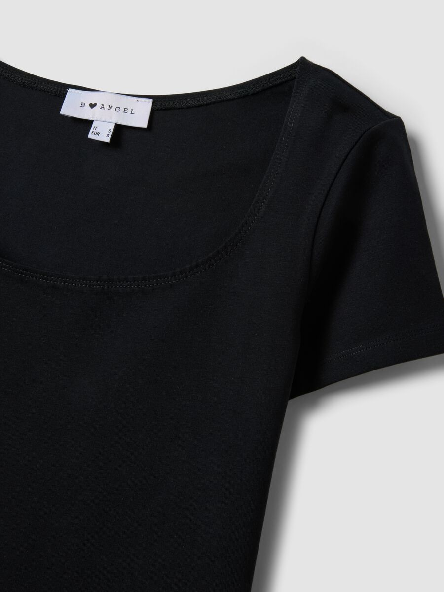 Black stretch cotton T-shirt with square neckline, regular fit_5