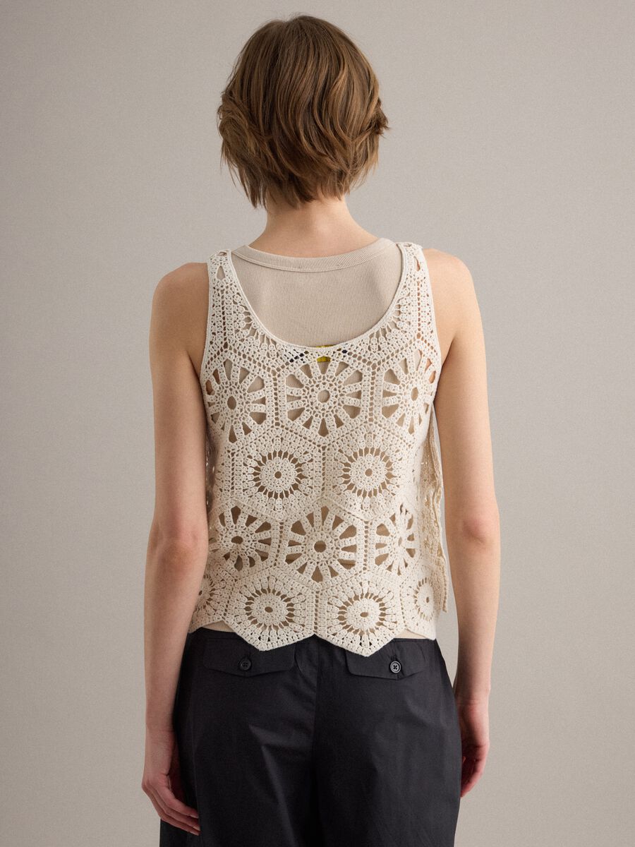 Tank top beige in puro cotone con lavorazione crochet_3