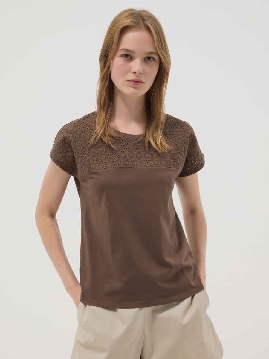 Brown pure cotton T-shirt with broderie anglaise insert_0
