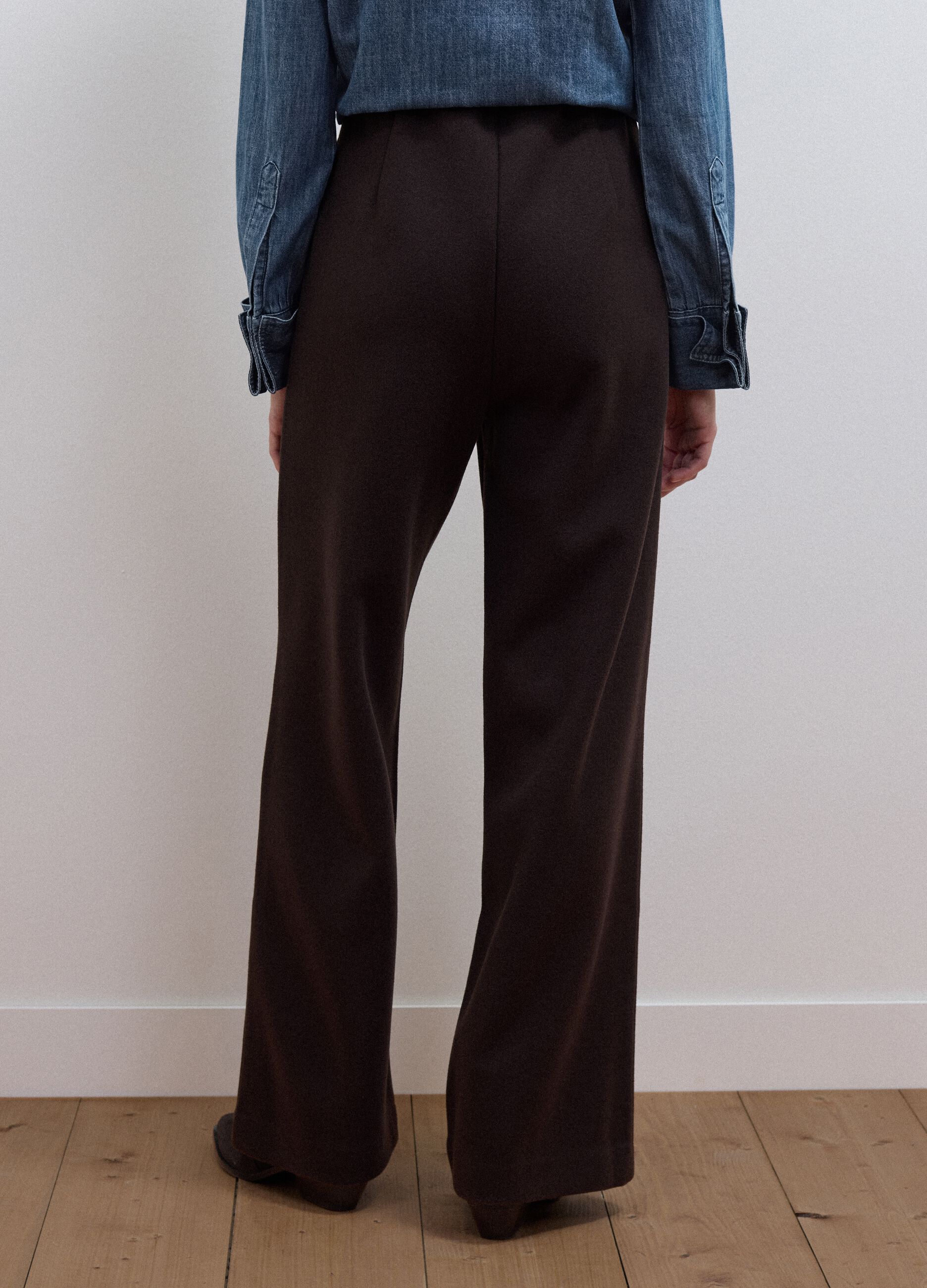 Brown viscose-blend tailored trousers with a baggy fit
