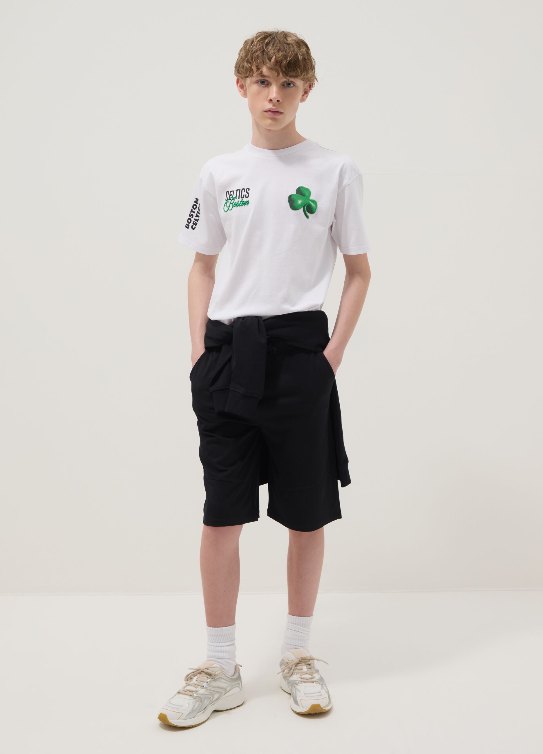 Blue organic cotton shorts with elasticated waist