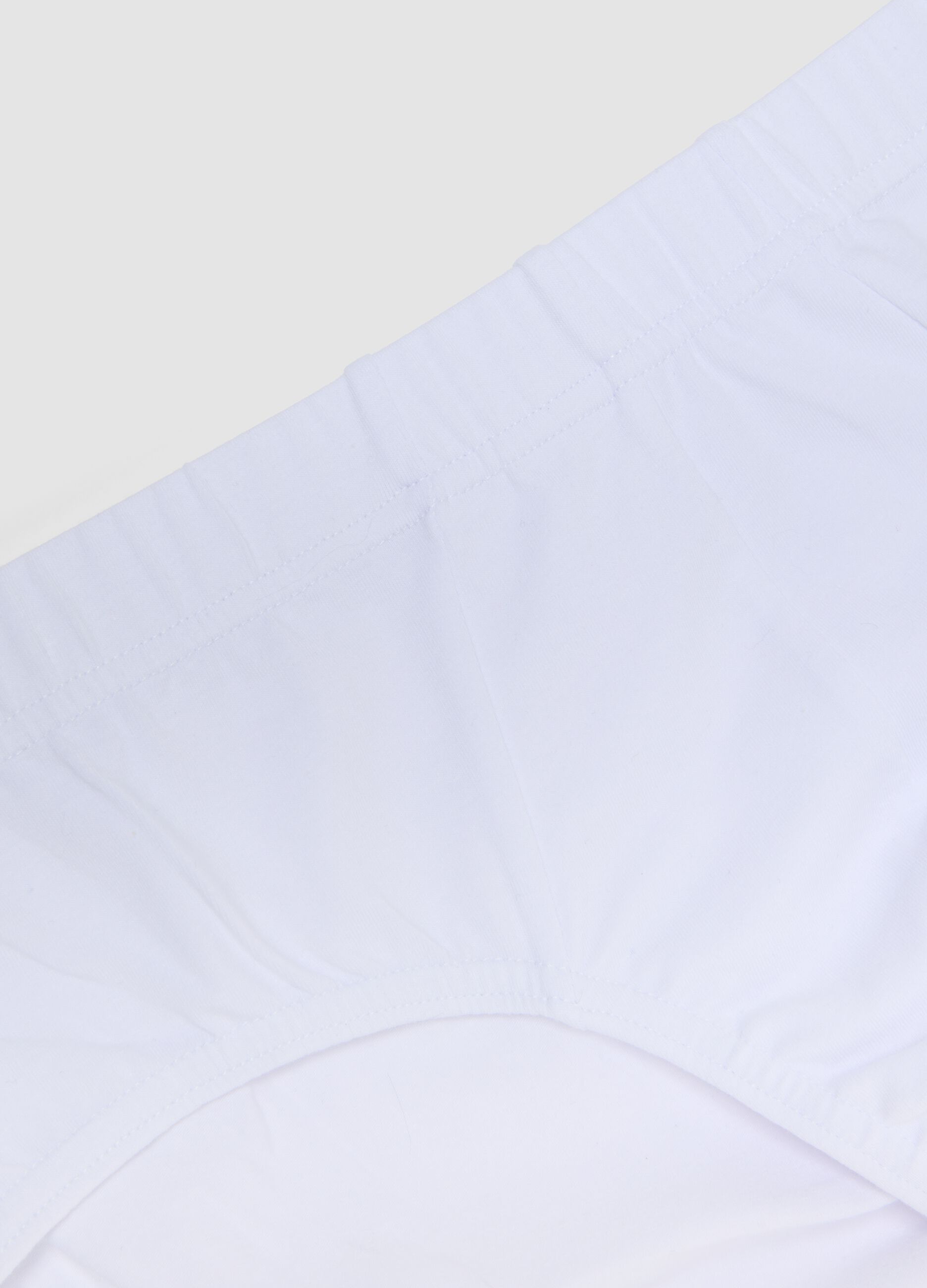 White organic cotton briefs