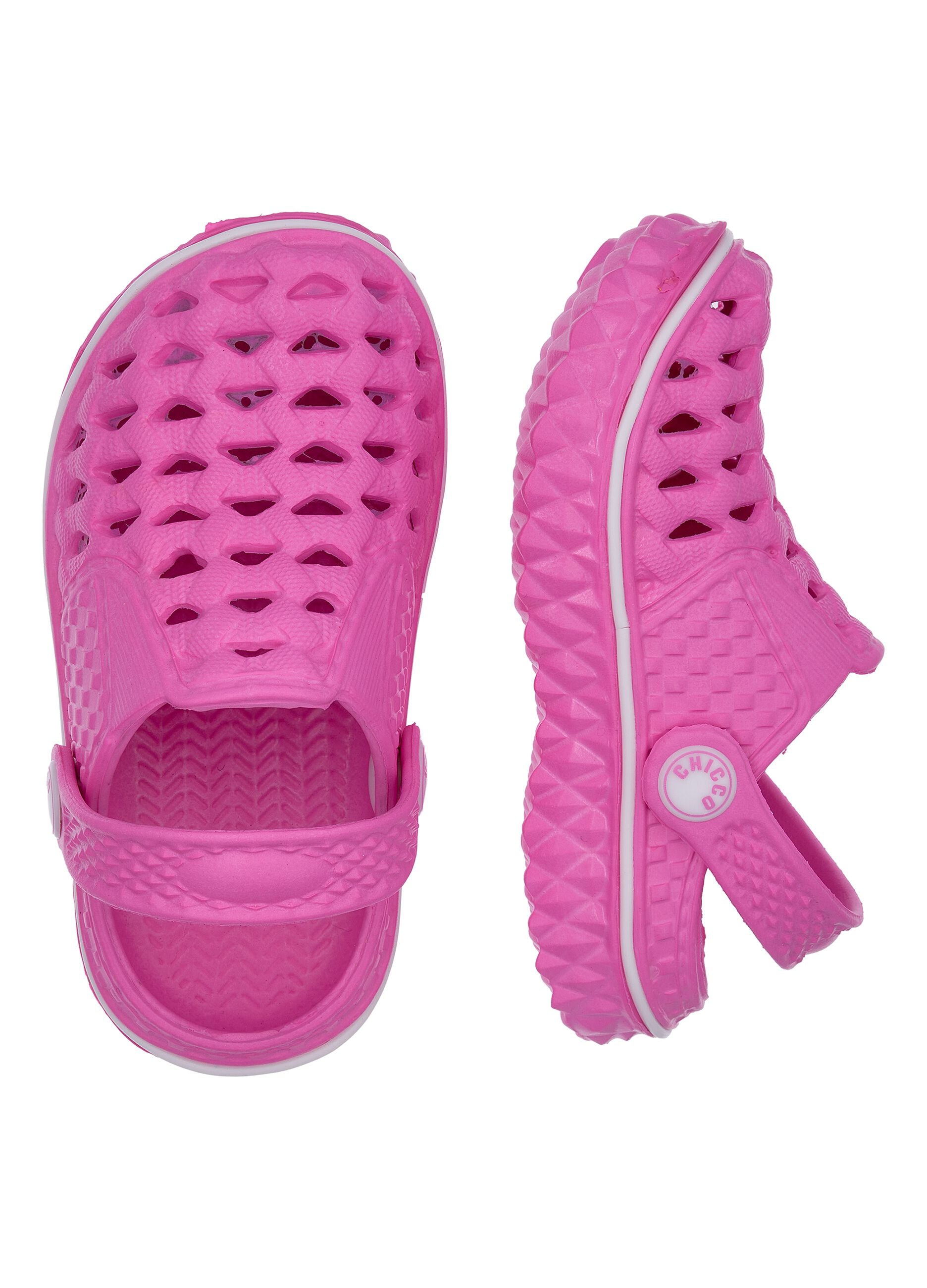 Girls' pink sandals with heart embellishment