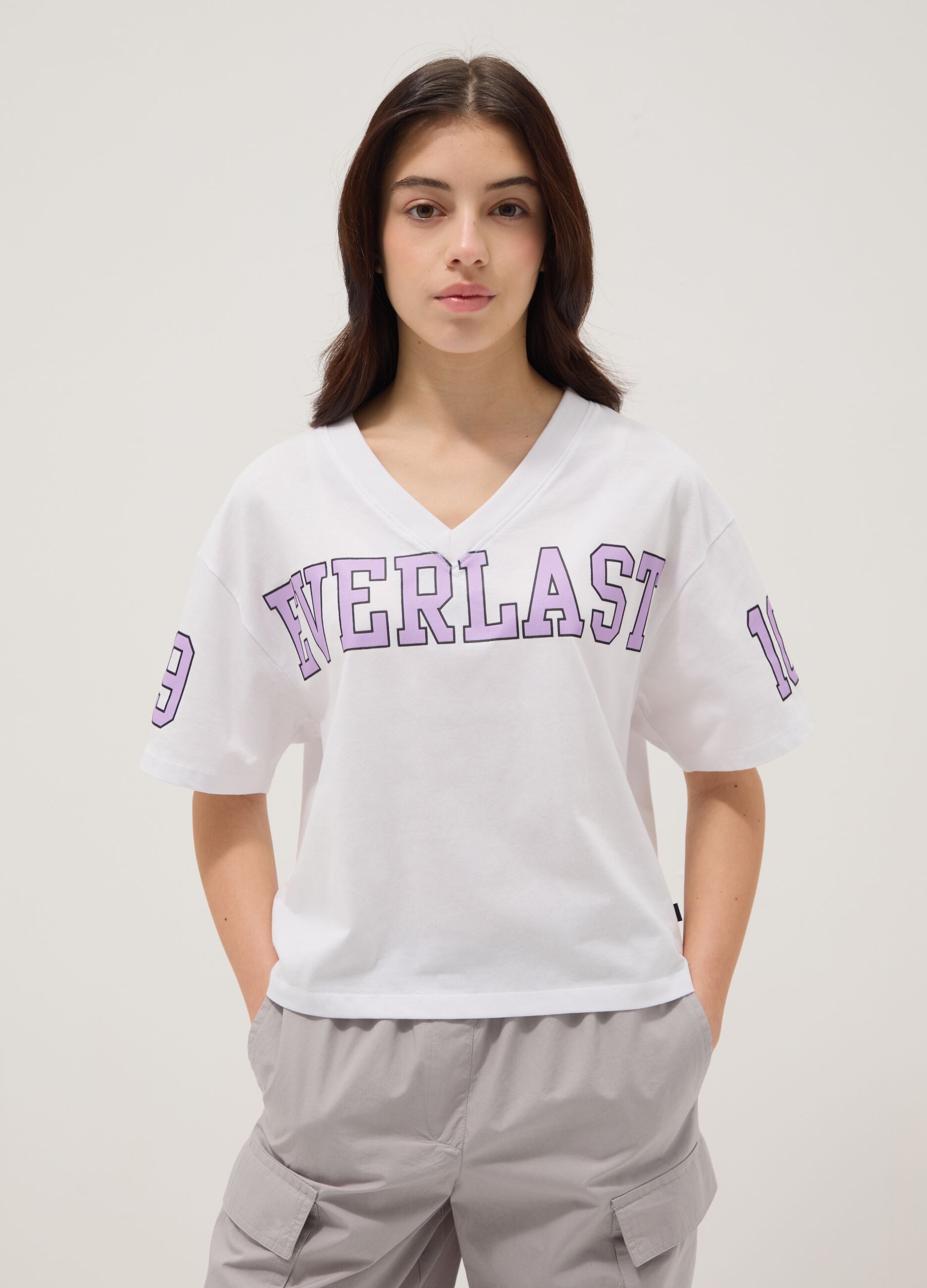 White pure cotton V-neck T-shirt