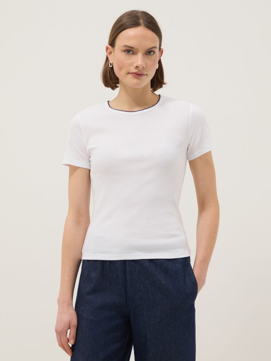 White pure cotton regular fit T-shirt with contrast stitching_0