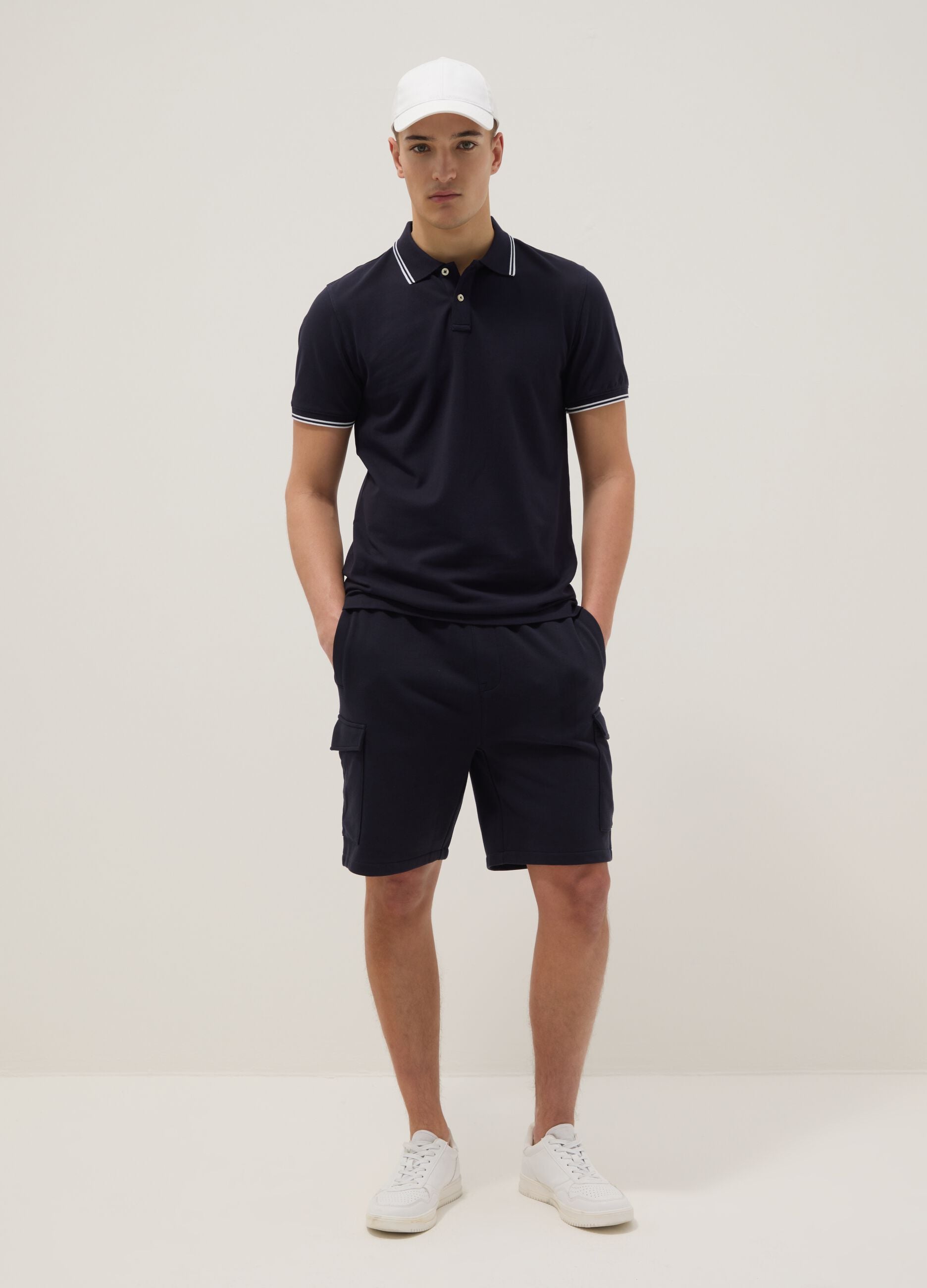 Blue cotton-blend cargo-pocket Bermuda shorts &ndash; relaxed fit