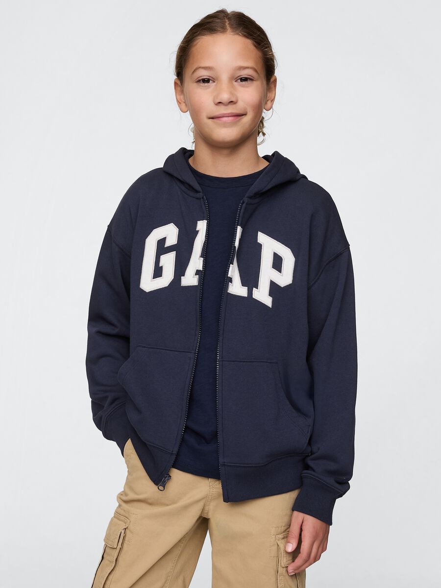 Felpa con logo GAP, cappuccio e zip in misto cotone_0