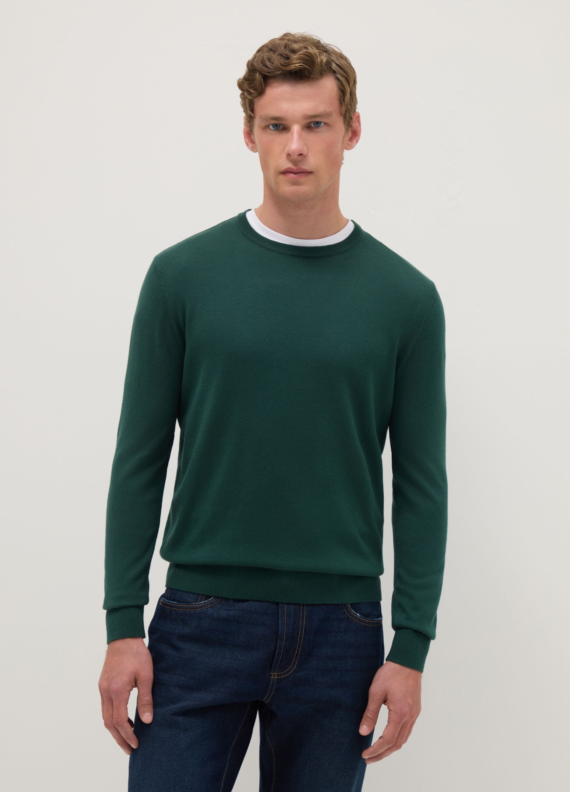 Green crewneck cotton blend pullover with regular fit