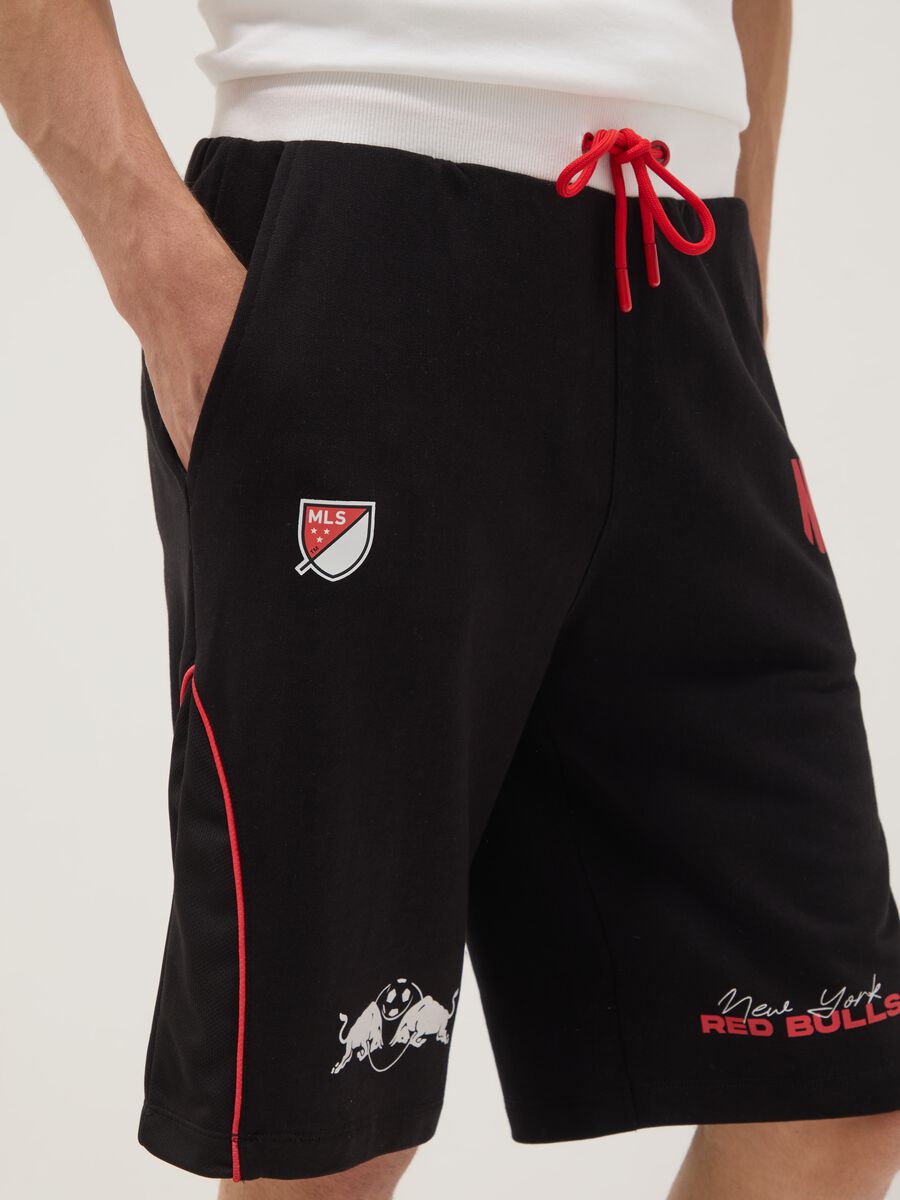 Black cotton-blend sports shorts, regular fit_3