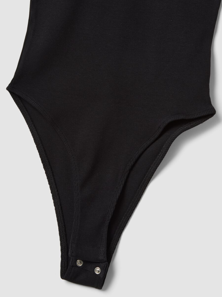 Black ribbed stretch-cotton bodysuit with wide neckline_5