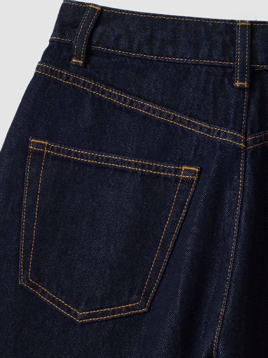 Blue denim wide-leg Bermuda shorts in cotton and lyocell blend_5