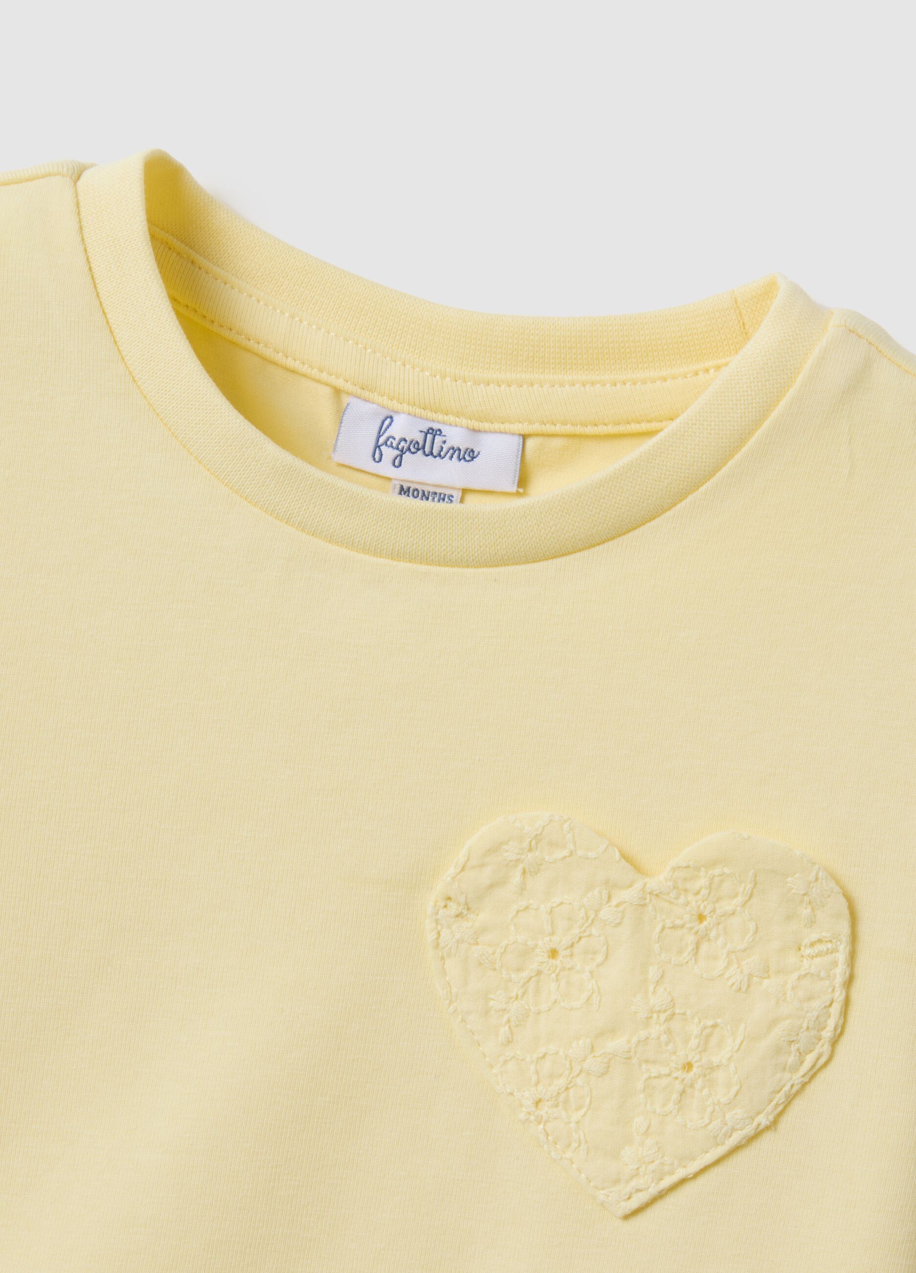 Yellow stretchy cotton girl's t-shirt regular fit with heart